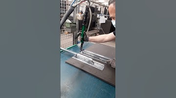 AUTOMATIC SCREW FEEDER CA Easydriver for application in FURNITURE