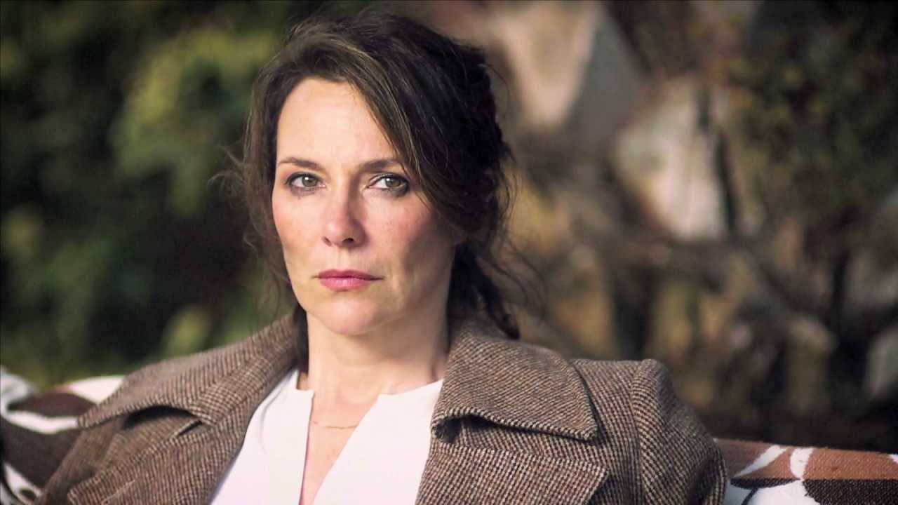 Happy Days Motel: Laura