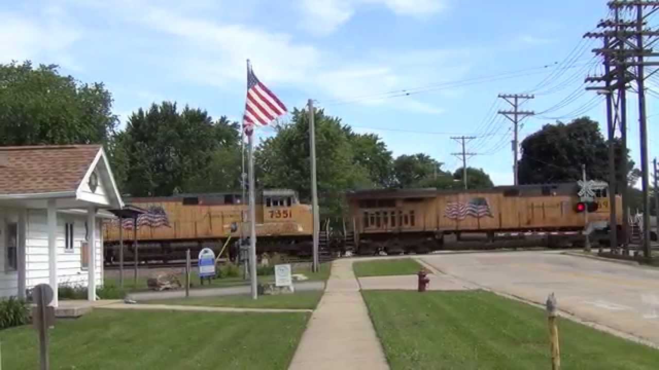ROCHELLE IL TRAIN PARK, OUT SIDE VIEW OF THE ACTION HD.