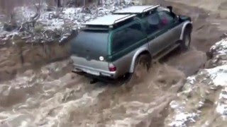 Mitsubishi L200 Vs Mitsubishi Pajero Sport Off Road In Deep Water 4X4