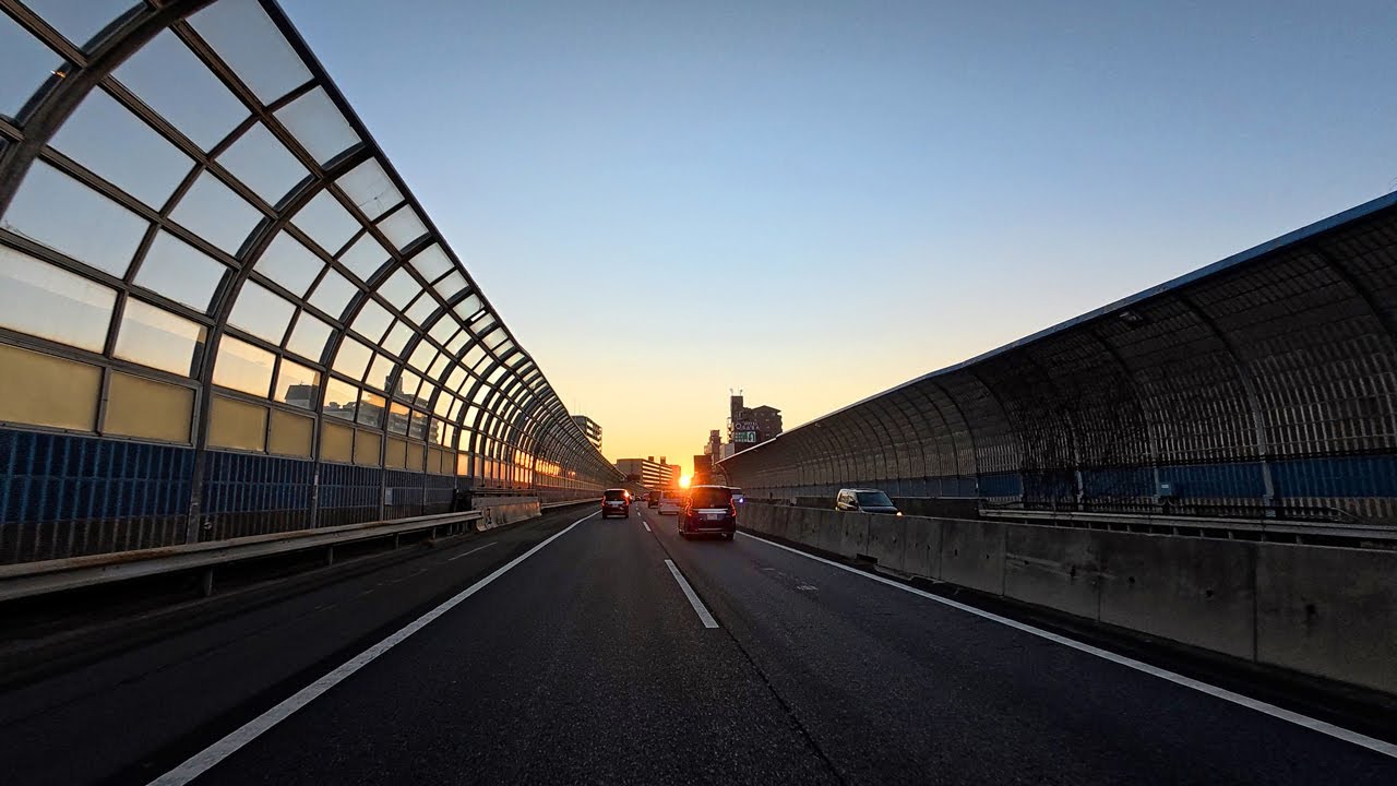 早朝のハイウェイ千葉エリアをドライブ　外環松戸から京葉幕張PAまで　Driving on highway in the early morning in Chiba Prefecture