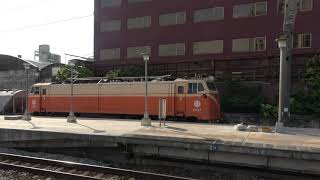 (4K) 7102次 E337電力機車牽引散裝穀類蓬斗車通過北新竹車站