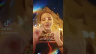 لو الخد وردى سمعها