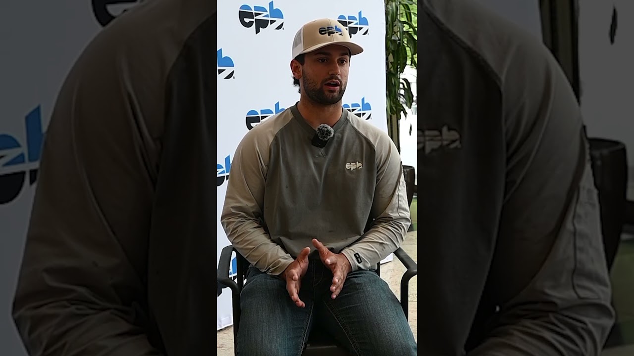 Good Samaritan’s dramatic water rescue caught on video