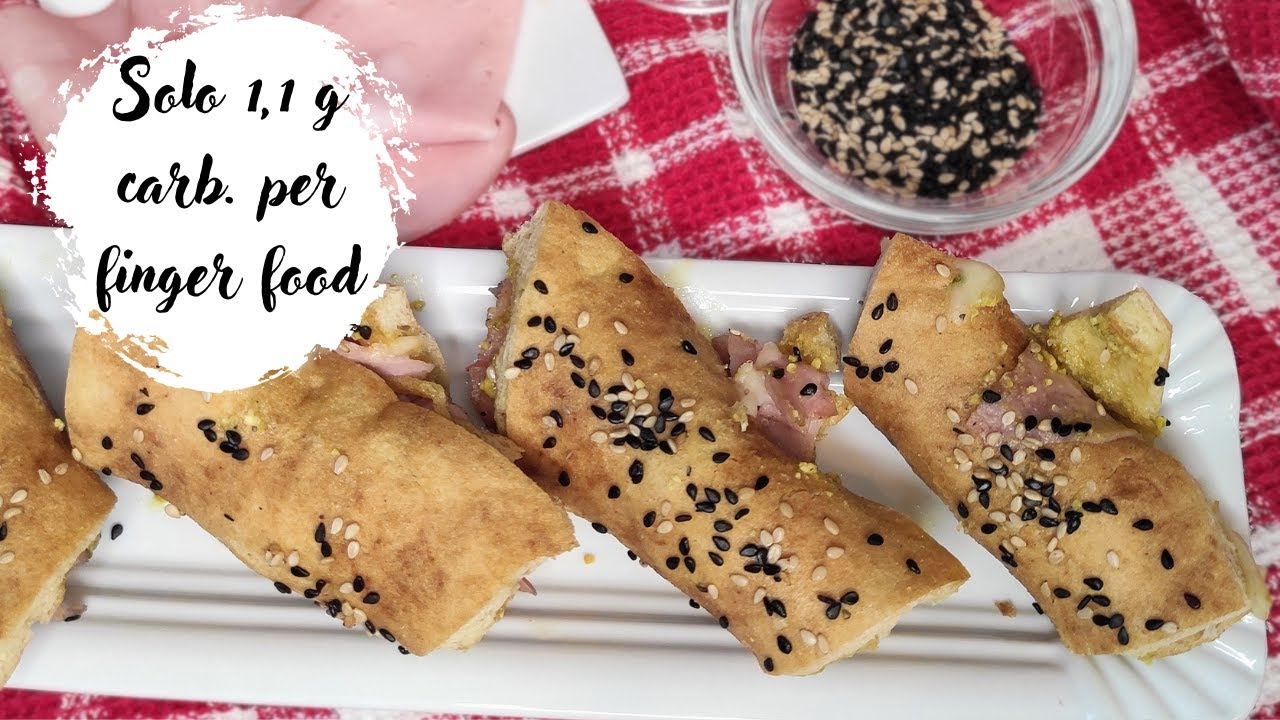 Finger food veloci di Base Pizza lowcarb con Pesto di Pistacchi e