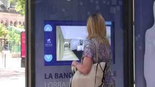 Technologie AIRxTouch™ - Abribus "Banque Populaire"