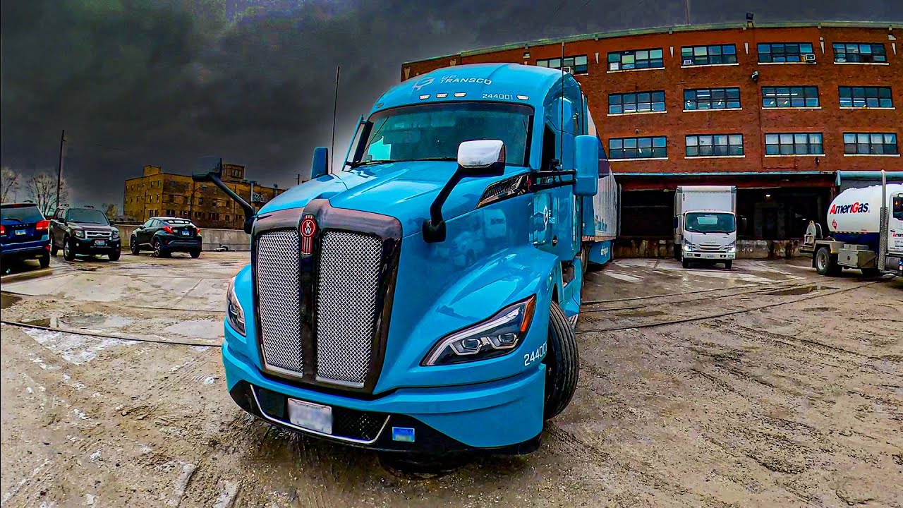 My Worst Day As A Trucker - I HATE Chicago!!!!