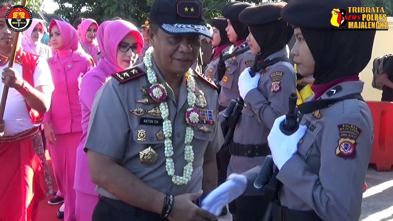 Tim Jarmat Polwan Sambut Kapolda Jabar Di Polres Majalengka