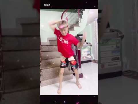 Video Khi Anh Qua Thung Lũng. Chi Ca Vâu Quẩy 4 Phút Rưỡi... - youtube