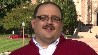 Viral debate star Ken Bone explains the red sweater