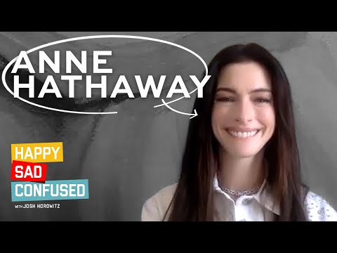 Anne Hathaway talks EILEEN, THE PRINCESS DIARIES, BROKEBACK MOUNTAIN I Happy Sad Confused
