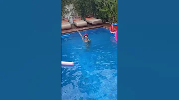 صفاء حبيركو في المسبح 