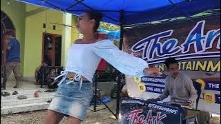 Abang Sayang - Ria Amelia cover by Neng Lely