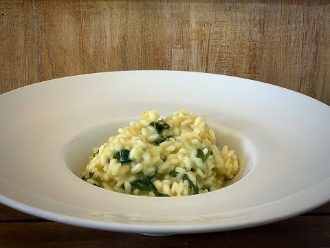 Vídeo: Trucha Con Risotto De Espinacas Y Queso - Recetas Saludables