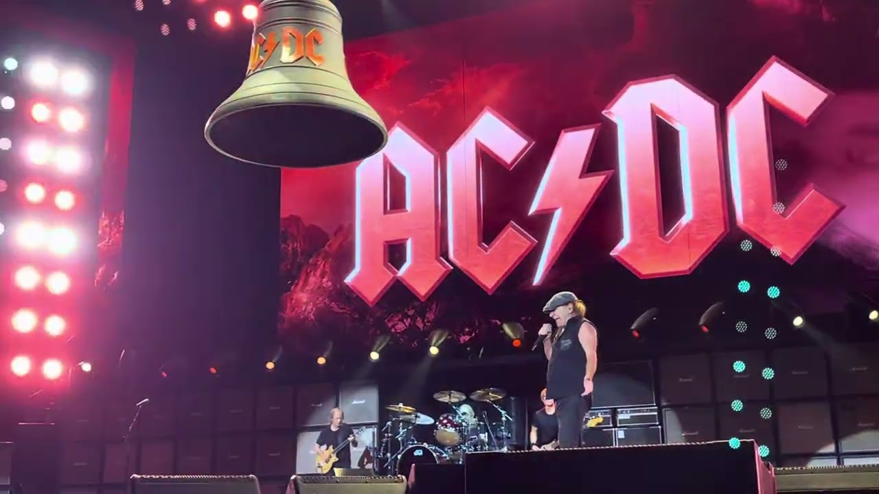 AC/DC Hells Bells Düsseldorf 08.07.2025 Front Row
