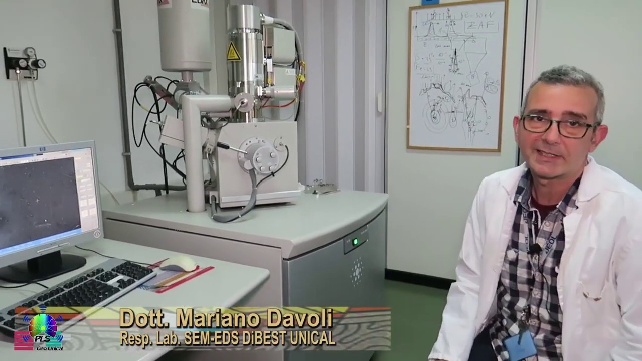 Laboratorio di Microscopia Elettronica SEM EDS del DiBEST UNICAL con il Dott.  Mariano Davoli