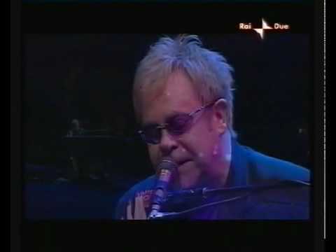 Elton John - Tiny Dancer ( Live in Naples Napoli )