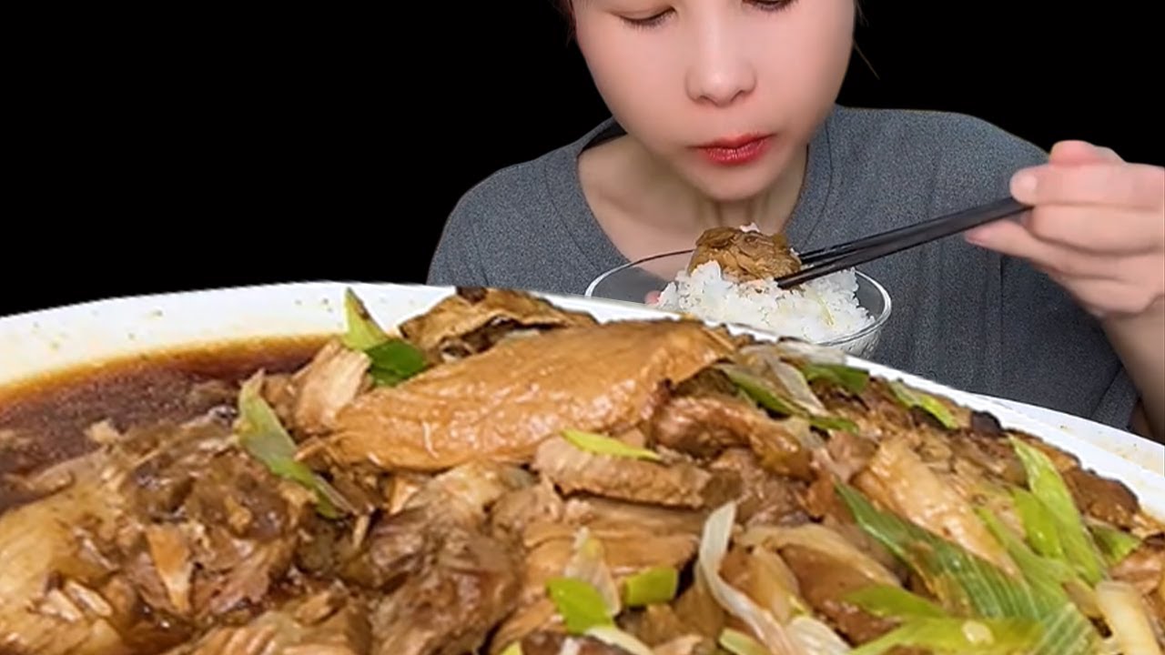 EATING CHINES FOOD | Home Cooked Meal - Home cooked dishes - butter pork - steamed meat