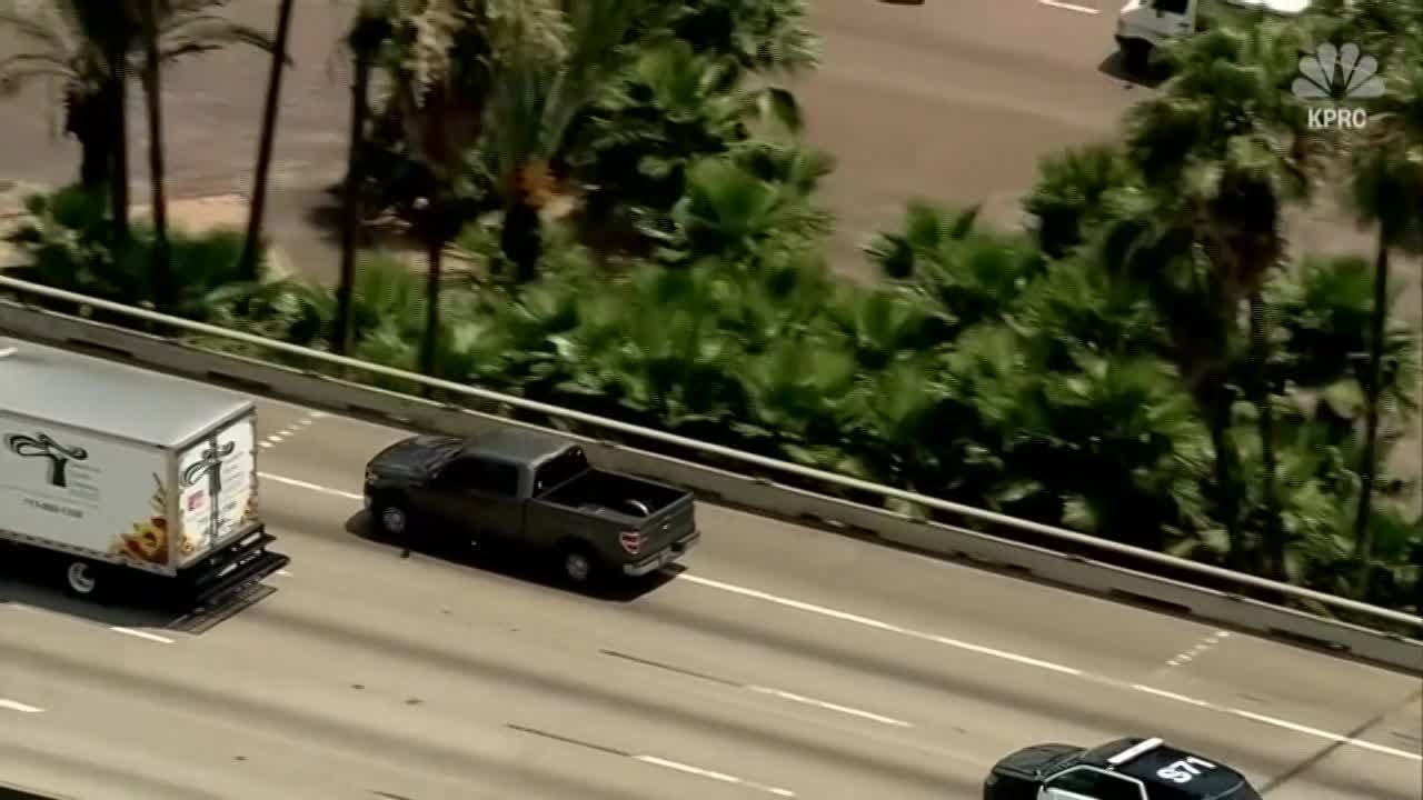 High speed chase ends with million dollar meth bust - YouTube