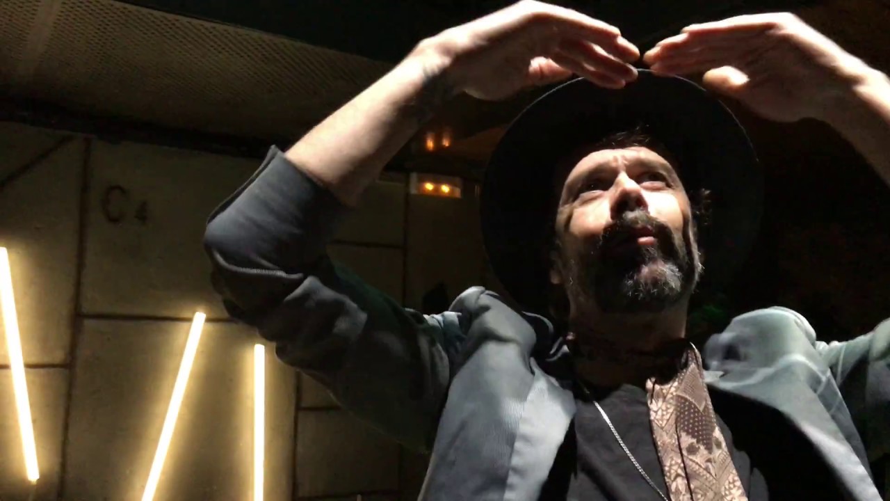 On the sofa - Sidonie gira 20 aniversario Sala Picaro Toledo 23-3-2018 4K