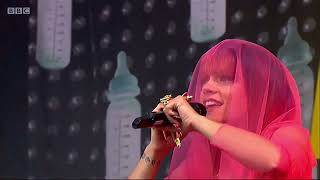 Lily Allen - Sheezus (Live At Glastonbury 2014) (VIDEO)