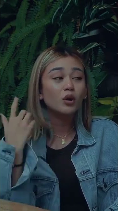 Story Wa - Adella Wulandari Debat Sama Orang Gila Gak Akan Selesai