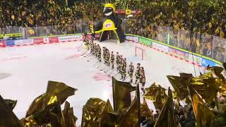 Choreografie der Krefeld Pinguine Fans zur Krefeld Hymne anlässlich 650 Jahre Krefeld