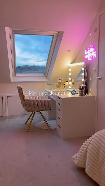 #vanity #dreamvanity #vanitytour #dreamroom #bedroom #girly #makeup #makeuplover #makeupcollection