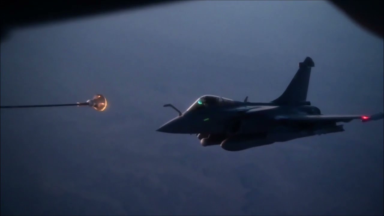 French Rafale C day and night refueling by USAF KC-135 over Syria and Iraq