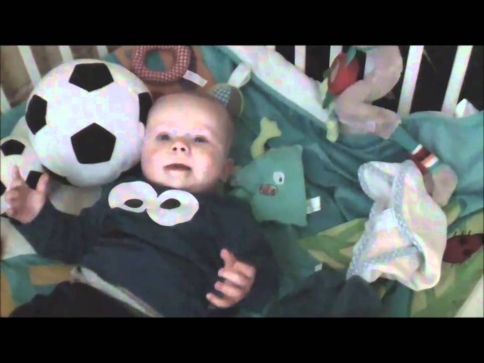 Tong uitsteken YouTube