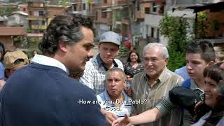 Пабло Эскобар раздает беднякам подачки (сериал Нарко, 2 сезон, 1 серия)