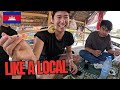 Eating  travelling like a cambodian at local market