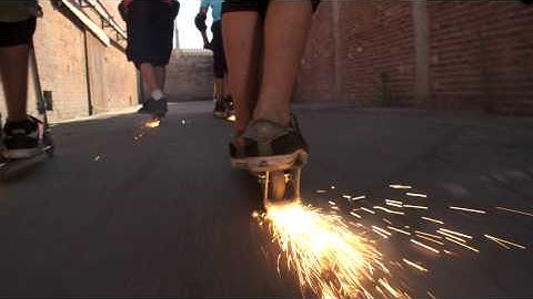 "Action Sparks" TV 15sec. HD - Razor® Spark Scooter