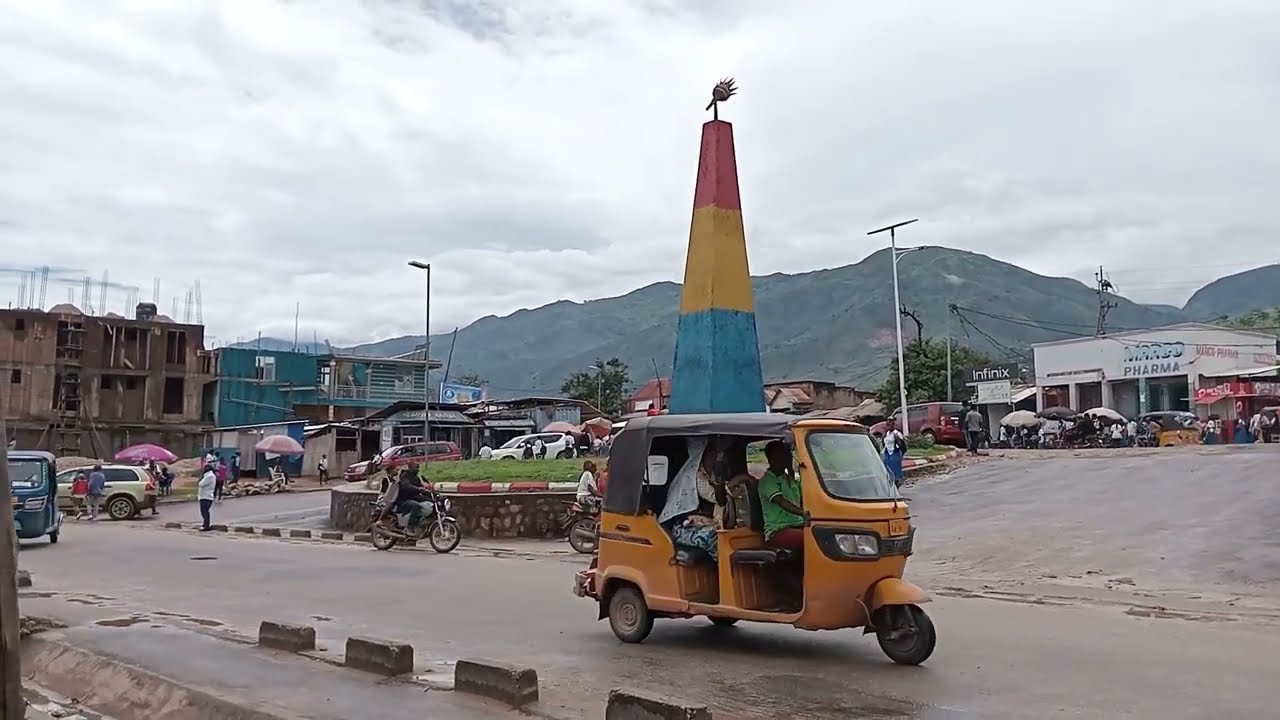 VILLE D’UVIRA (MONUMENT DU ZAIRE 11/23)
