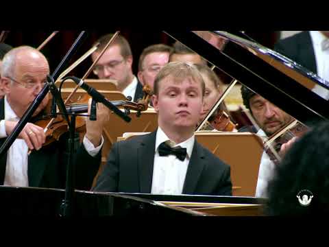 видео: Олег Аккуратов / Рахманинов. Концерт №2 для фортепиано с оркестром