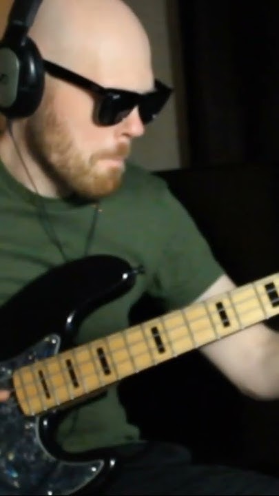 Иван Дорн - Стыцамен (bass cover) - YouTube