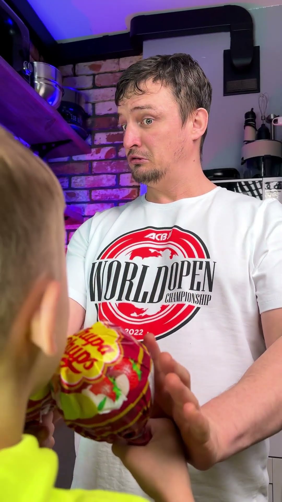 Oh NO!? Lollipop ? or Banana ?