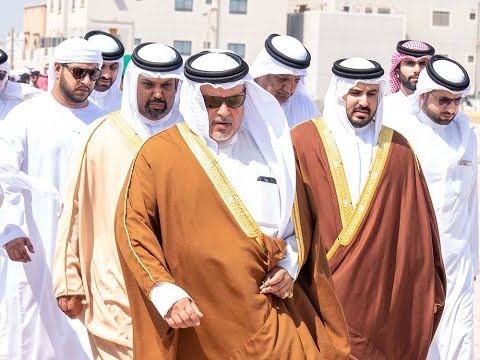 سمو ولي العهد نائب القائد الأعلى للقوات المسلحة رئيس مجلس الوزراء يؤدي صلاة الجنازة