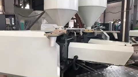 Test two colors injection molding machine with toothbrush mold