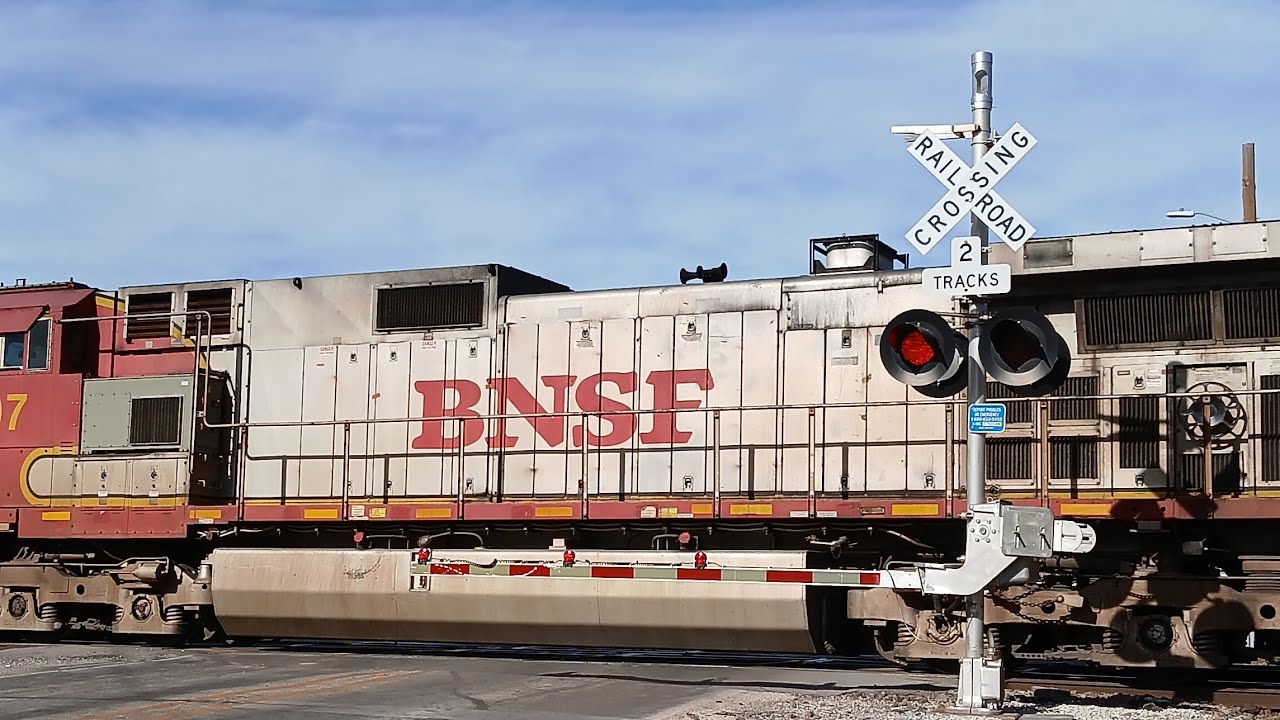 BNSF Intermodel With Fakebonnet On FM 368 In Iowa Park Tx
