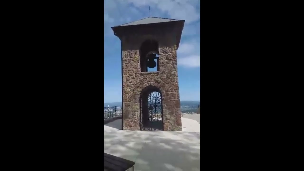 Ladce - Hora Butkov (SK) - Skalné sanktuárium Božieho milosrdenstva - zvony