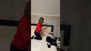 Download Lagu Adela Borş - Tik Tok MP3