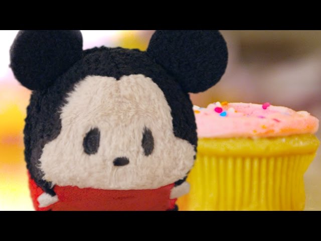 Mickey Mouse Plush Starts Cupcake Battle