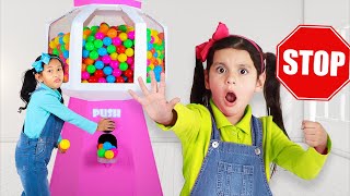 Giant Gumball Machine Toy Swap Adventure: A Lesson on Sharing \& Caring