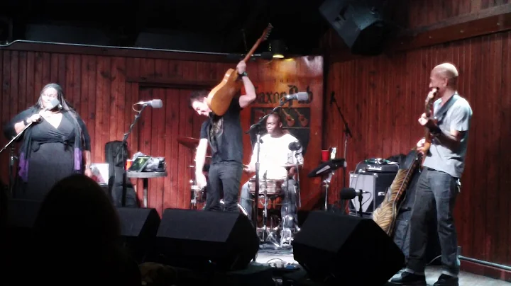 Aj Vallejo,Dee Rob,Charles Phillips III,Candice Sa...