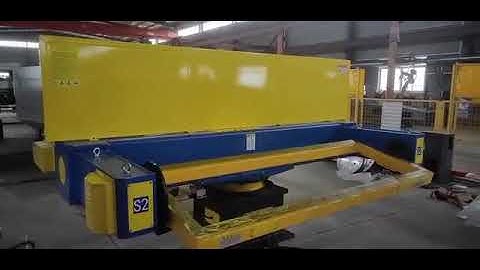 test 3 axis  S type rotary table， robotics welding positioner