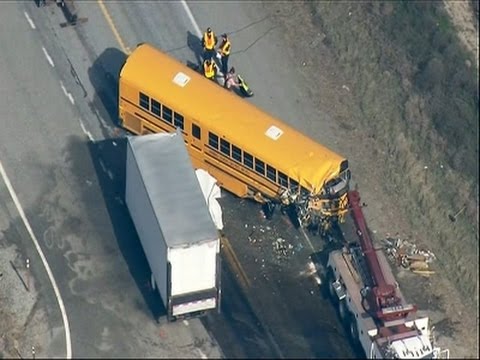 Raw: Deadly Washington School Bus Crash