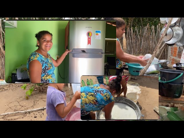A GELADEIRA DE LUCILDA CHEGOU/ MEU IRMÃO FEZ OS CANTEIROS DA HORTA