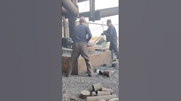 Forge a circular iron block into a rectangular iron block within 30 seconds!