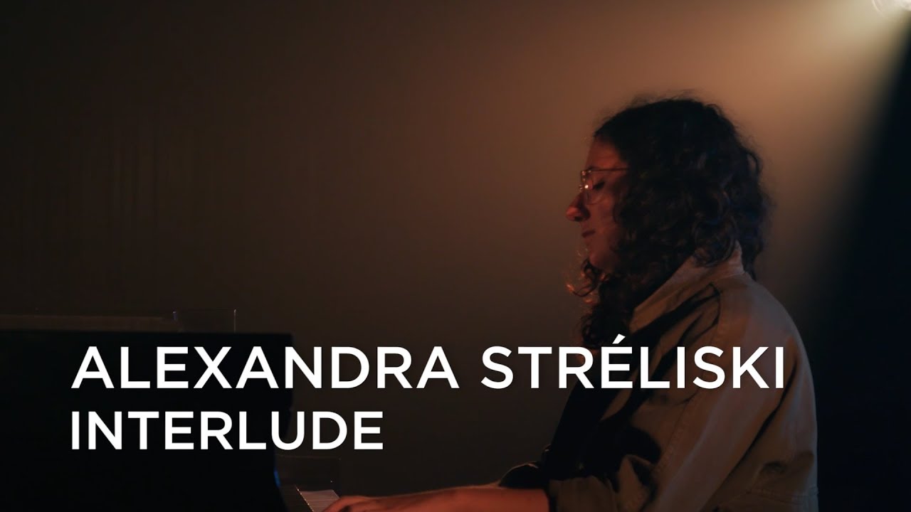 Смотреть «Alexandra Stréliski | Interlude | First Play Live» на YouTube Смотреть «Alexandra Stréliski | Interlude | First Play Live» на YouTube
